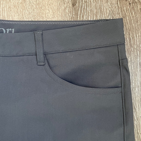 Vuori Meta pants - Picture 4 of 17